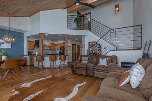 Charming Mountain Getaway - 5 Min from Purgatory Ski Resort!