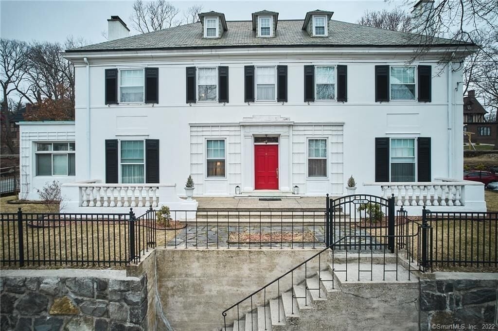 7 bedroom mansion with Elevator  
