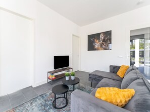 Living room - Attractive Villa in Zeewolde With Garden (Zeewolde)