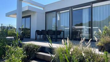 Villa | Exterior