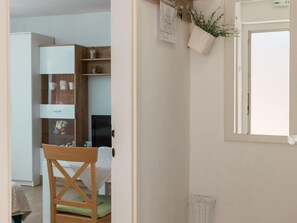 Apartment | Interior - Apartment Meet & Greet- Studio Apartment With Terrace and Sea View (Dubrovnik)