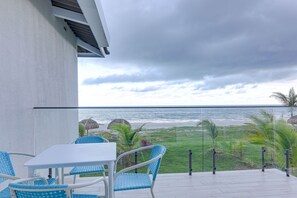 Premier villa, 2 slaapkamers, niet-roken, uitzicht op zee | Balkon