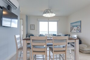 Premier Villa, 2 Bedrooms, Non Smoking, Ocean View | In-room dining