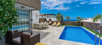 Fantastic Villa with private pool and sea view! Costa Adeje, Tenerife