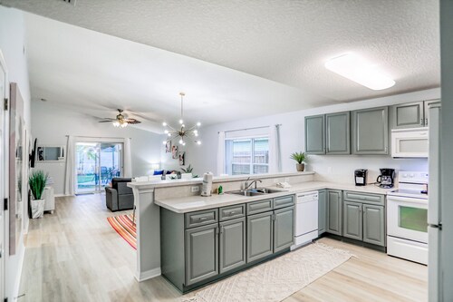 Stewart Sanctuary- 3BR modern private house, 5 min to downtown!