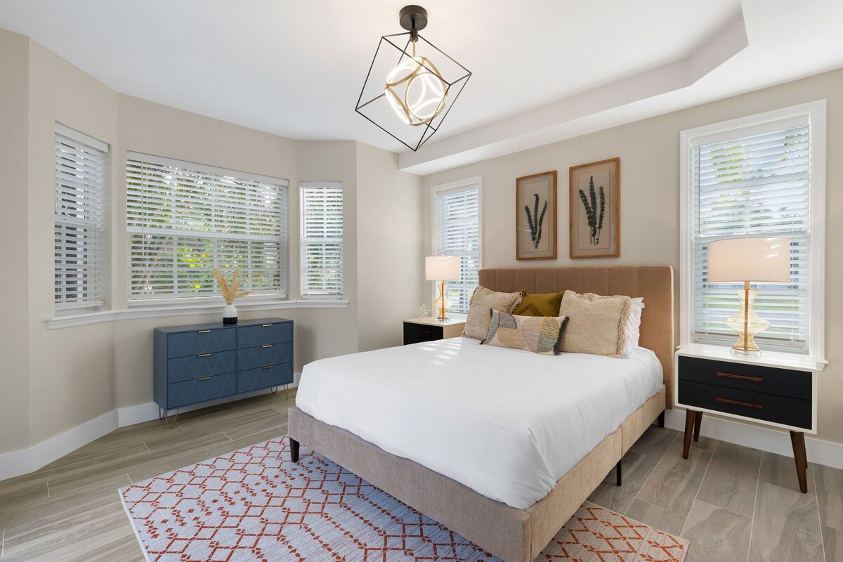 Photo 20 of Luxury 6BR Naples Retreat with private Pool. Beach, & 5th Ave Just Minutes Away!