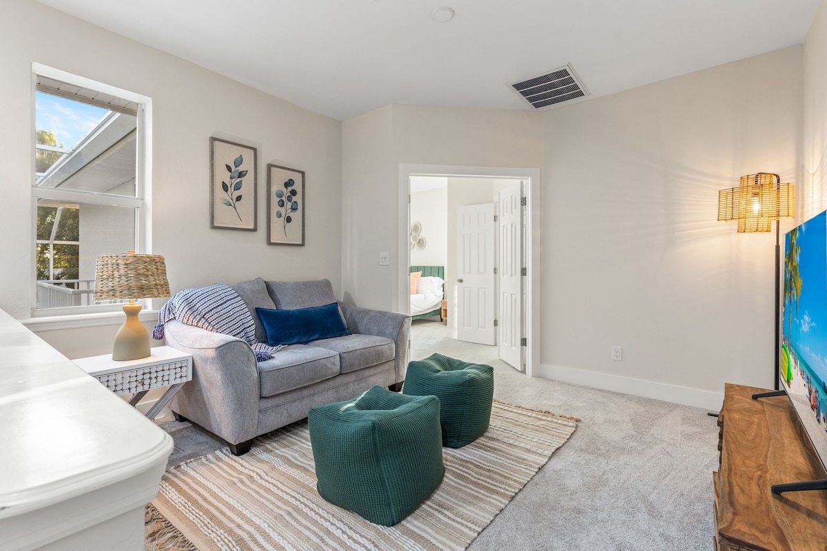Photo 15 of Luxury 6BR Naples Retreat with private Pool. Beach, & 5th Ave Just Minutes Away!