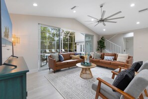 Smart TV, ping pong, offices