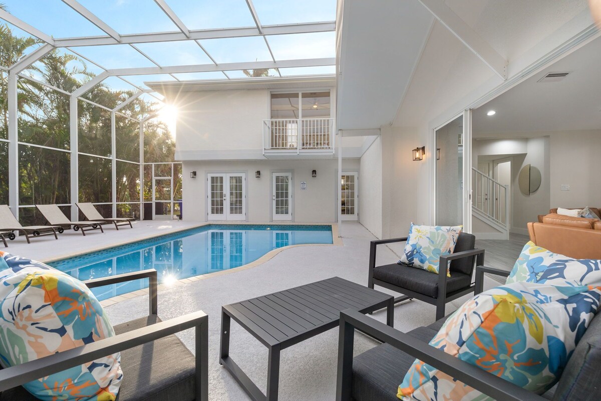 Photo 2 of Luxury 6BR Naples Retreat with private Pool. Beach, & 5th Ave Just Minutes Away!