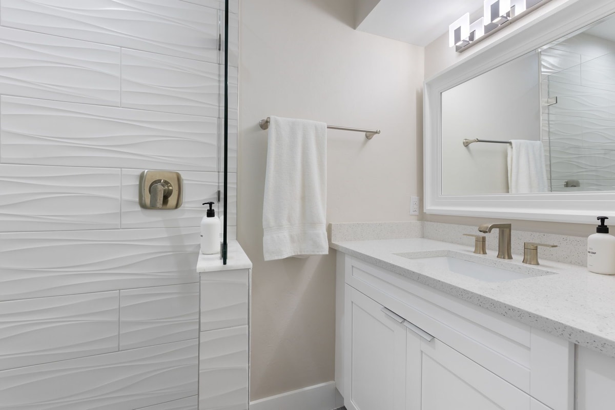 Photo 19 of Luxury 6BR Naples Retreat with private Pool. Beach, & 5th Ave Just Minutes Away!