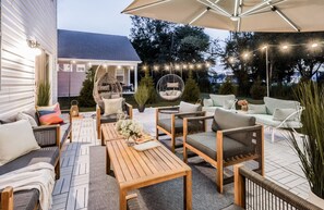 Terrace/patio - The Ocean View Retreat / Luxury Near the Beach! (Ocean View)