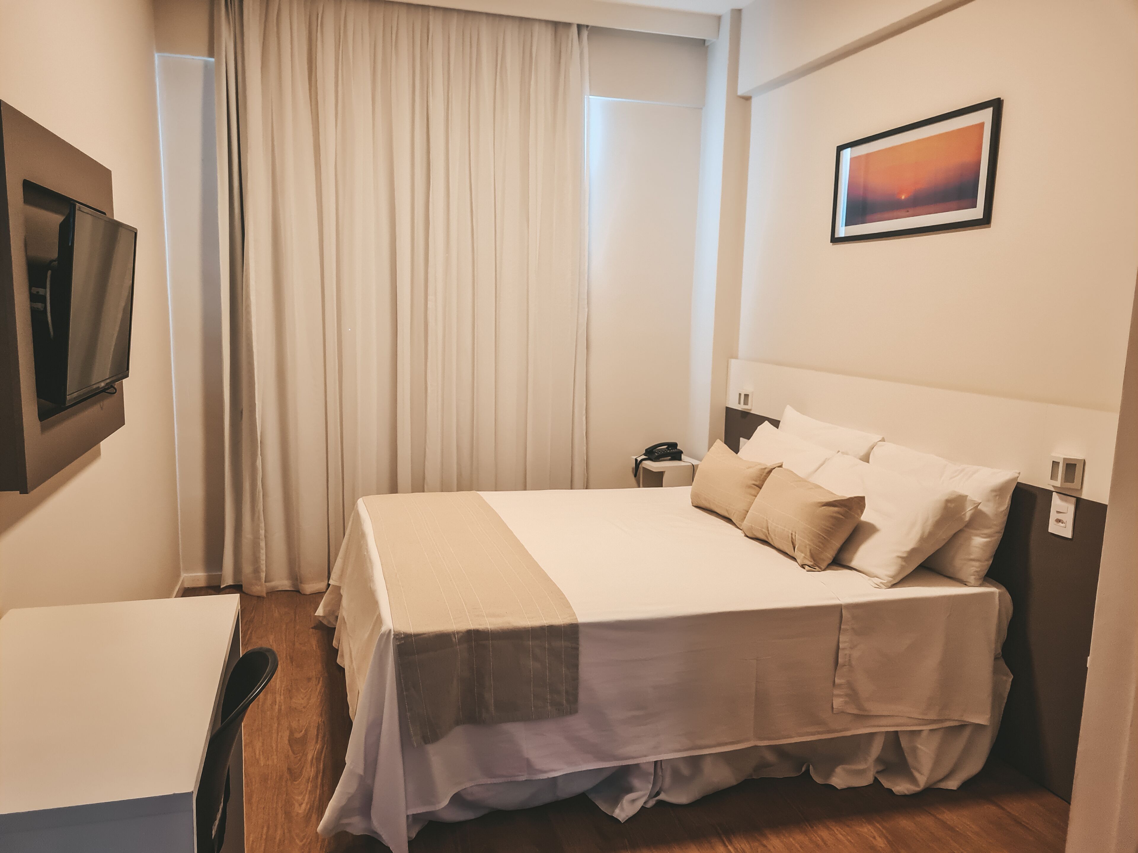Decoración personalizada, muebles diferentes y escritorio 