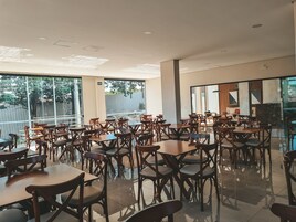 Daily buffet breakfast for a fee