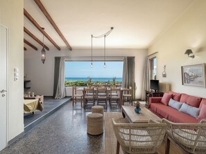 Ferienhaus, 5 Schlafzimmer, Balkon, Stadtblick | Wohnzimmer