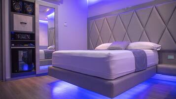 Exclusive Double Room, 1 Queen Bed | Premium bedding, minibar, soundproofing, free WiFi