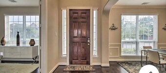 "Luxurious 3-Bedroom Mansion with Heavenly Heated Pool and Jacuzzi Retreat"