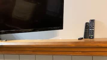 Condo, 1 Bedroom, Accessible, Smoking | 2 bedrooms