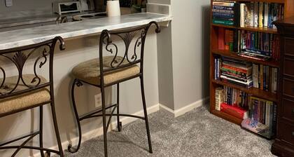 Cozy Stay in Kc Area