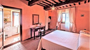 Casa, varias habitaciones, accesible para personas con discapacidad, fumadores | 9 dormitorios