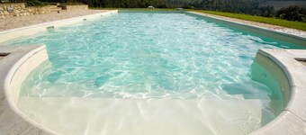 Umbrian Farmhouse Retreat With Private Pool and Garden