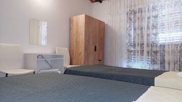 Apartment, 2 Bedrooms, Smoking, Balcony | 2 bedrooms