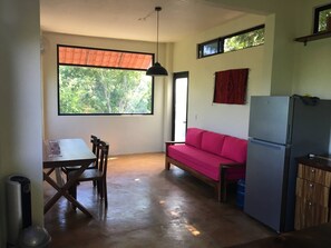 Apartment, 1 Schlafzimmer, Raucher, Balkon | Wohnbereich