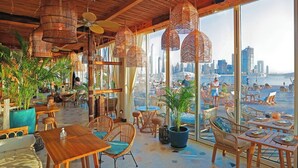 Ảnh chưa phân loại, 5 trong số 26 ảnh, nút