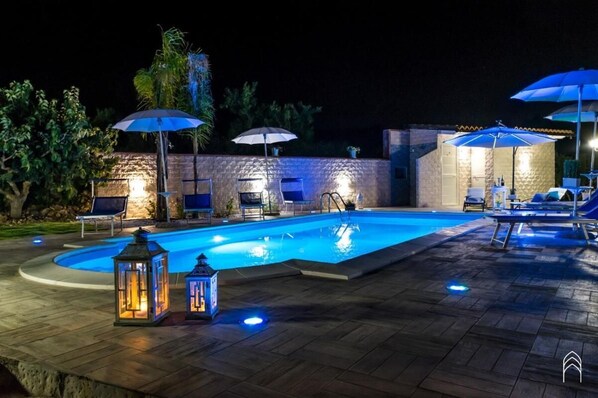 Zimmer, 1 Schlafzimmer, Terrasse, Poolblick | Blick von der Unterkunft