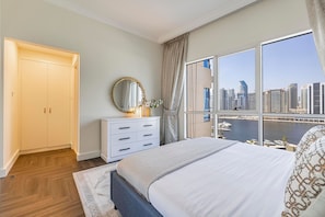 2 bedrooms - Luxurious And Stylish 1br With Amazing City Views (Dubai)