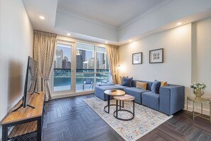 Apartment, 1 Schlafzimmer, barrierefrei, Balkon | Wohnbereich