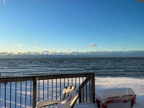 House, 3 Bedrooms | Beach - Waterfront W Private Lake Access Indoor Fireplace (Haldimand County)