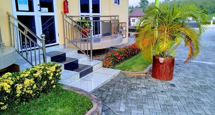 Renajoe Exclusive Centre