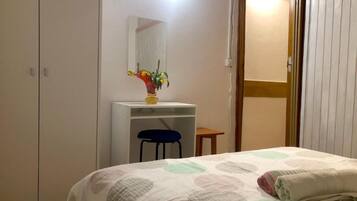 Apartment, 2 Bedrooms, Smoking, Balcony | 2 bedrooms