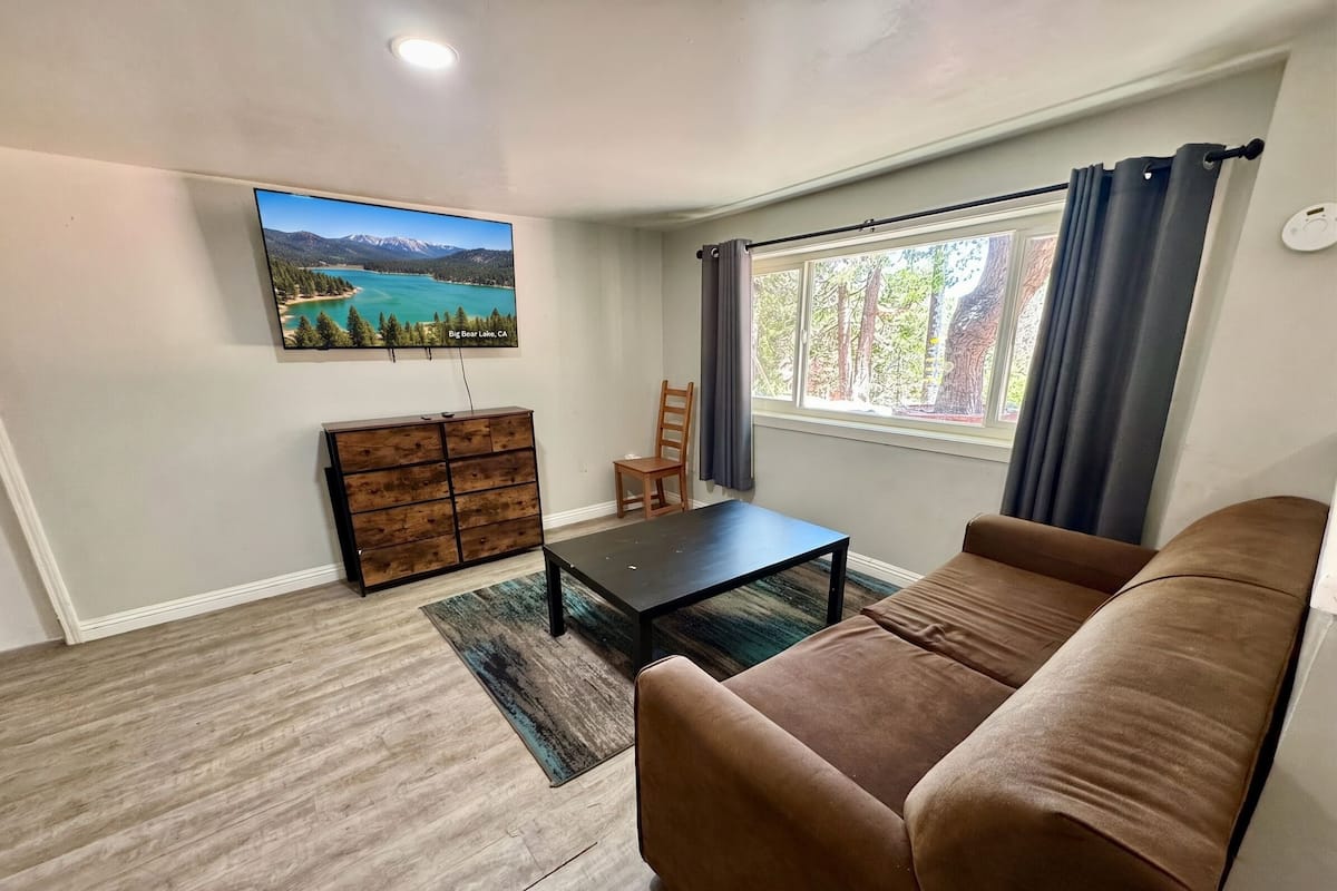 # 5 Retreat in the Center of Running Spring | Living area | 42-inch LED TV with cable channels, TV