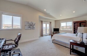 5 Schlafzimmer, Schreibtisch, Bügeleisen/Bügelbrett, kostenloses WLAN
