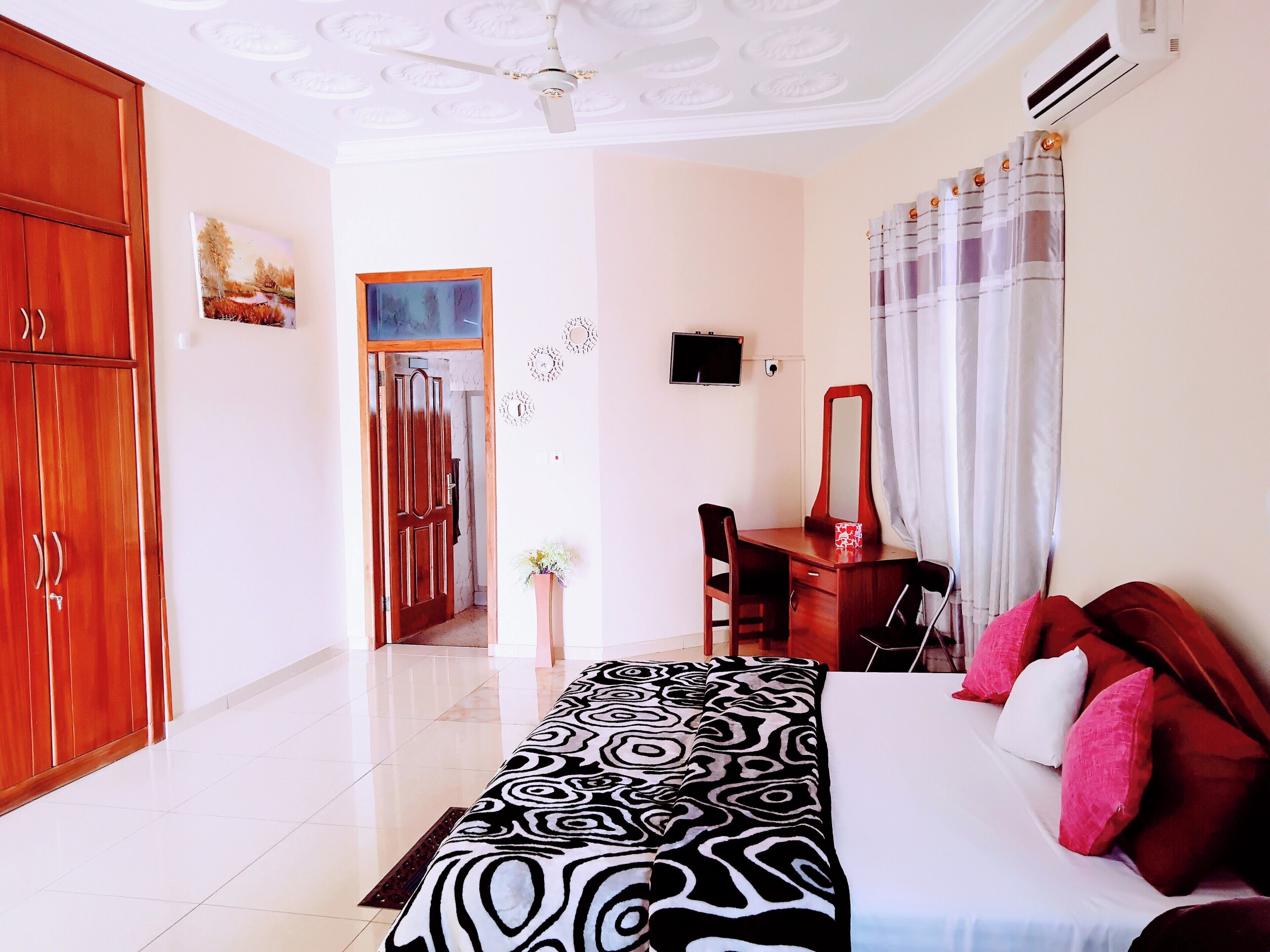 10 bedrooms