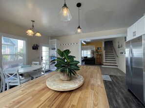 Interior - Sunlit Surf House | Downtown | Walk to Beach (Santa Cruz)