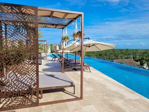 Piscine sur le toit