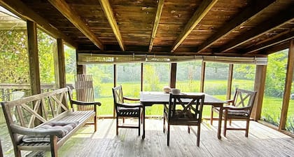 Private getaway on 4 acres-Close to lots of outdoor activities!