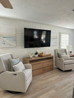 Smart TV, DVD player, books, printers