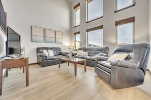 智能电视、乒乓球