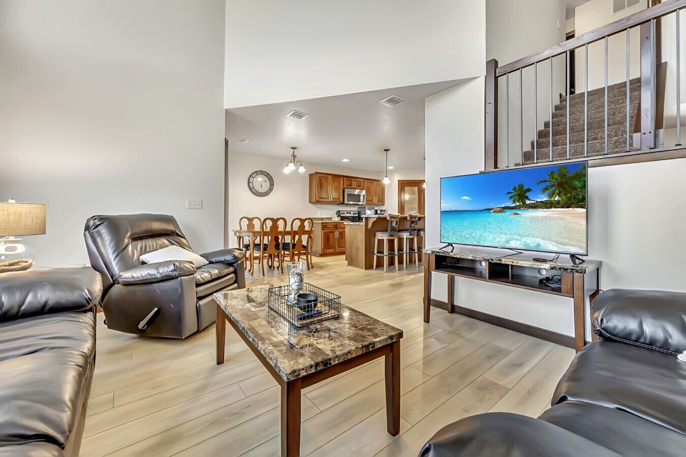 Smart TV, table tennis