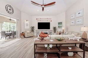 TV connectée, cheminée, chaîne hi-fi, espaces bureaux