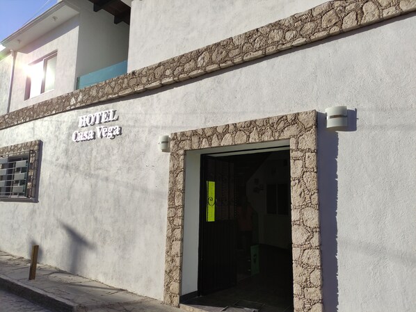 Exterior - Hotel Casa Vega (Ezequiel Montes)