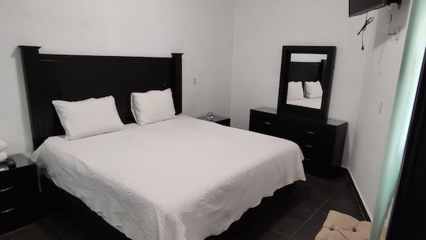 Unclassified image, 1 of 22, button - Hotel Casa Vega (Ezequiel Montes)