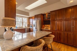 Fridge, microwave, oven, stovetop - Bright and Spacious Mountain Home Near Skiing (Sugar Mountain)