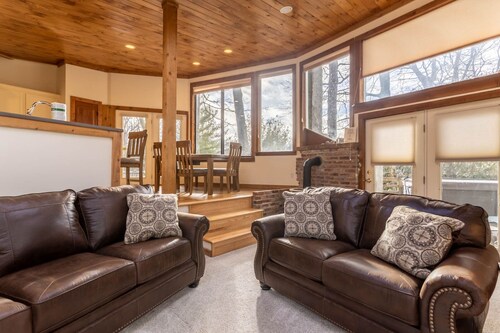 Cabin Retreat in the Heart of the High Country
