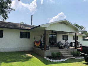 back porch, ideal for sitting and relaxing 