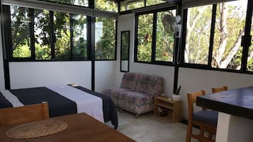 Bungalow, 1 Bedroom, Smoking, Patio | Living room