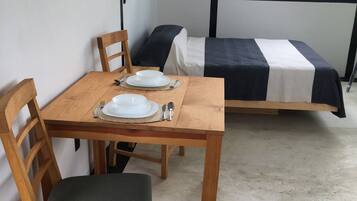 Bungalow, 1 Schlafzimmer, Raucher, Terrasse | Speisen